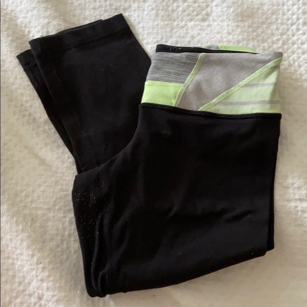 Lululemon reversible crop